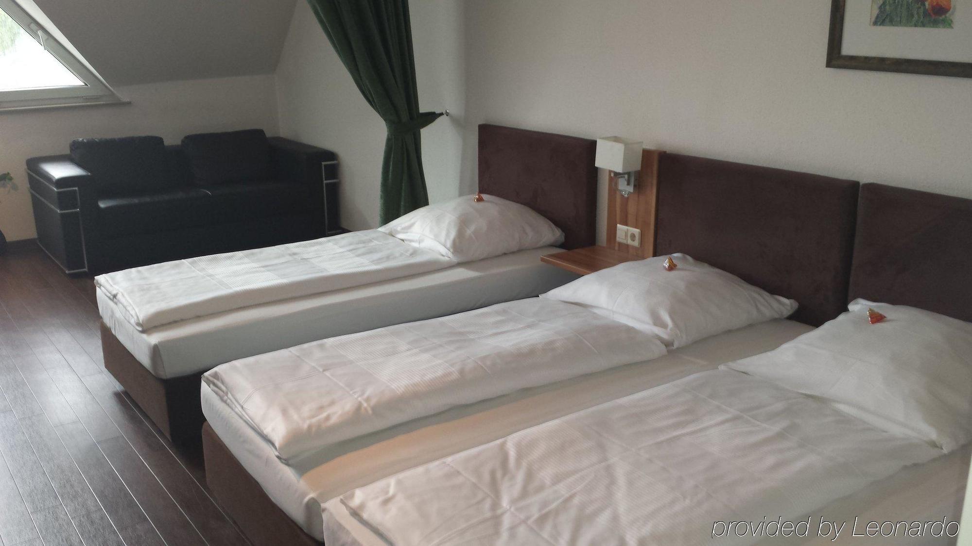Hotel Domino Stuttgart Eksteriør bilde