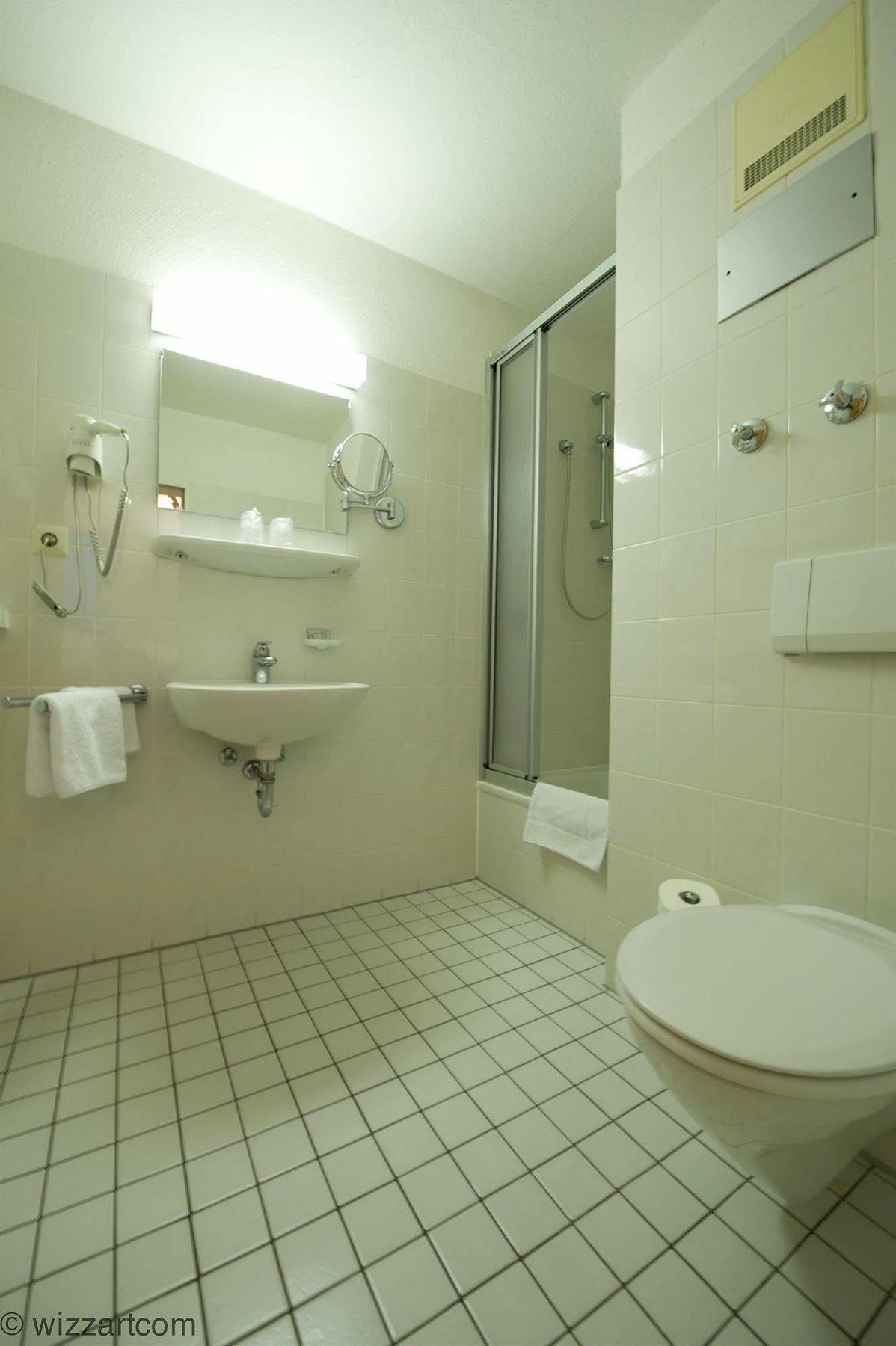 Hotel Domino Stuttgart Eksteriør bilde