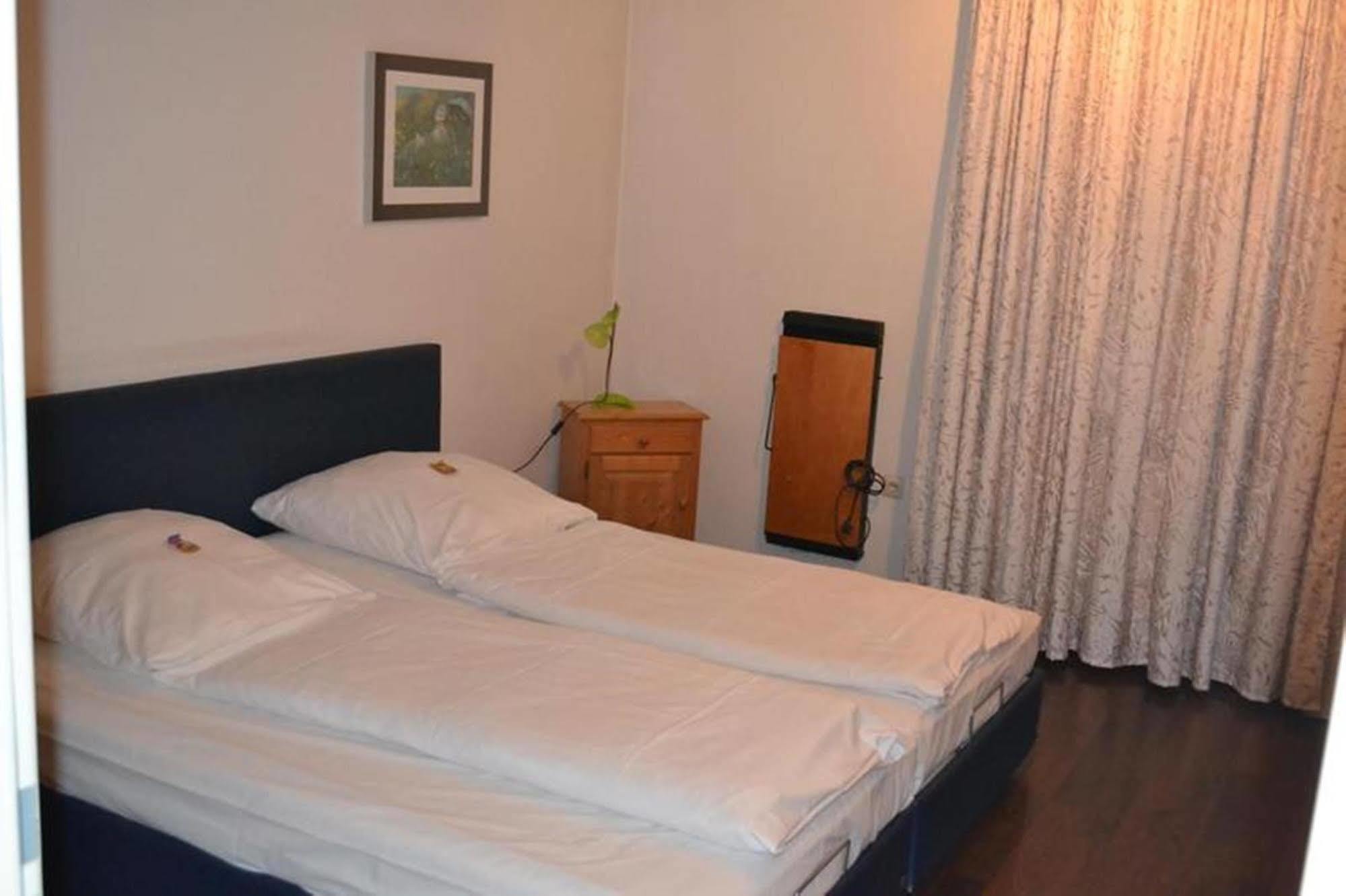 Hotel Domino Stuttgart Eksteriør bilde